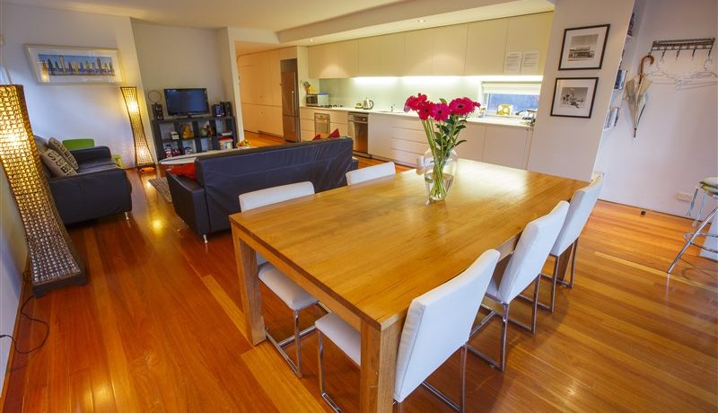 instances_f810a0d196f93cae883e11409d1e9f1b_586ecdcc8d792_0