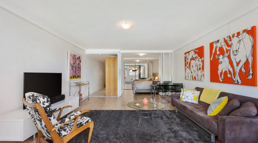 18-91-93-Macleay---Lounge-2---Web