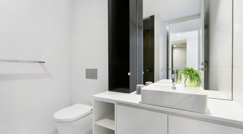 803-8-Northcote---Ensuite---Web