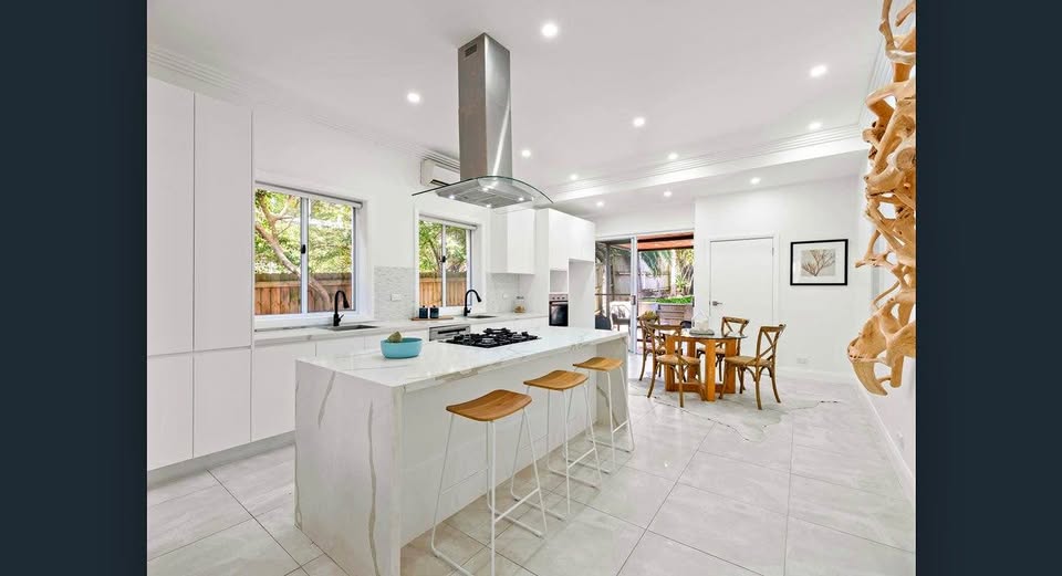 Simpson Street, Bondi Beach, Sydney, NSW